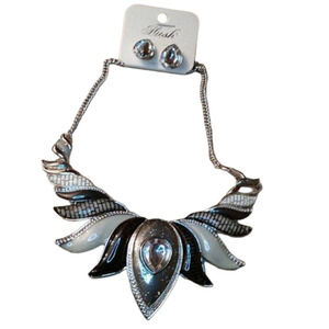 Nwt Hush Brand Jewelry Set Necklace and Earrings Fun Statement Look